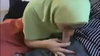 ببنات مراهقات