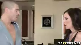 حركة جنسية قوية بوضع 69: لعق ومص وجنس شرجي عنيف