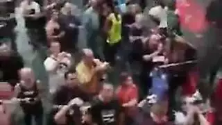 كمال الاجسام ضخمة الثدي كرة القدم