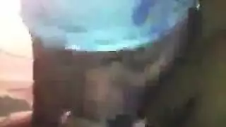 عمود أسود سمين يوسع فتحات الشرج