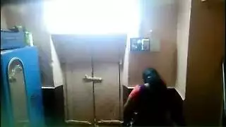 الخادمة تحب القضيب السميك لصاحب العمل