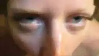 في سن المراهقة جميل يفرك واصابع الاتهام من قبل فلة لها