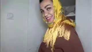 سخيف مؤخرة كبيرة زوجة عربية في الحجاب سكس عربي