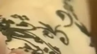فتاة عربية تأخذ قضيب ضخم في إباحية قاسية