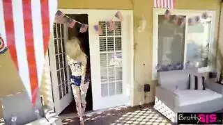 شخص ينيج اخته اما امه