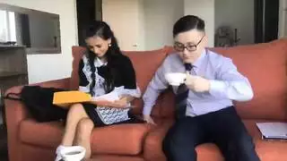 عذراء صغيرة تلعب