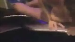 رجل محظوظ يضخ حمولته في مهبل الشقراء المتوسع المتألم